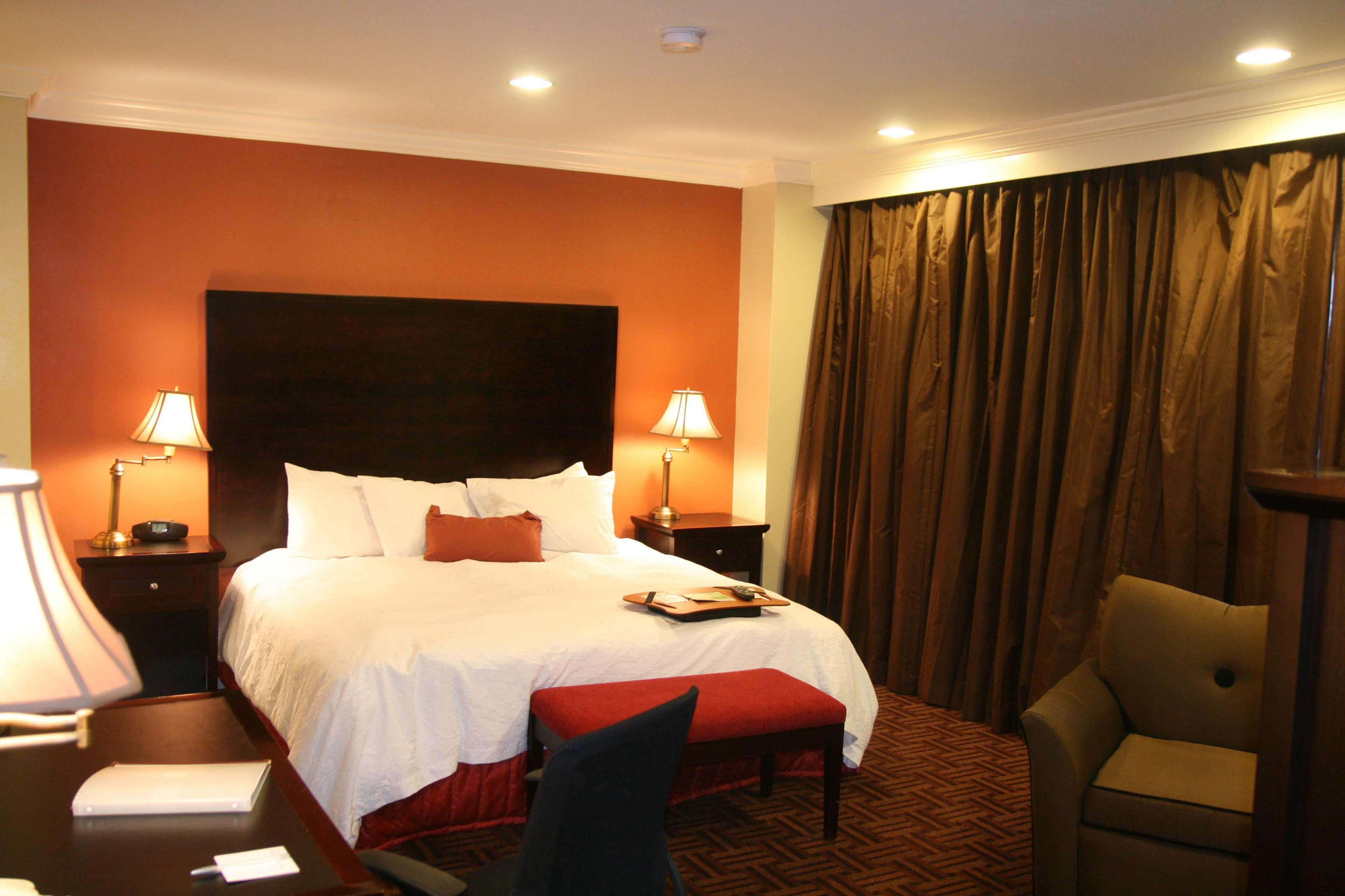 Hampton Inn & Suites Stamford Exterior foto